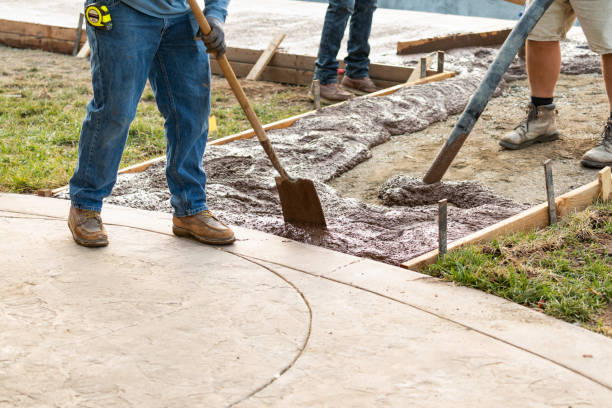 Best Concrete Sidewalk Installation  in Roslyn Heights, NY